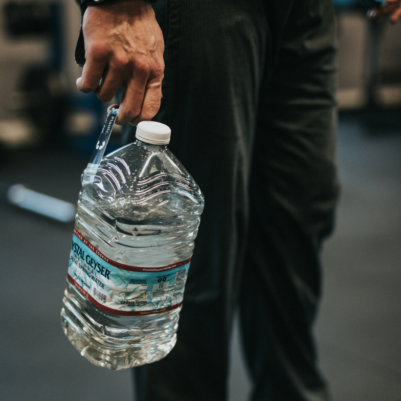 水のペットボトル